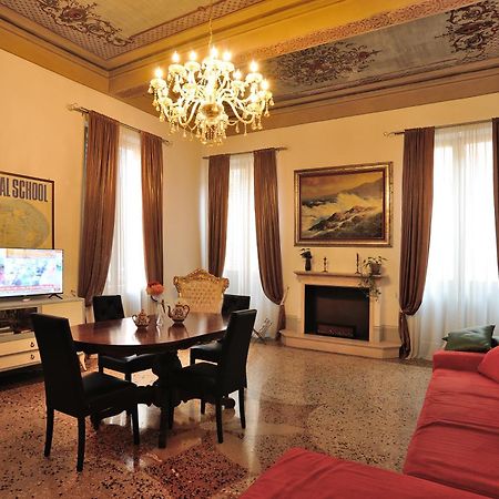Ferienwohnung Anna'S House Modena Exterior foto
